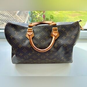 Louis Vuitton Speedy 35